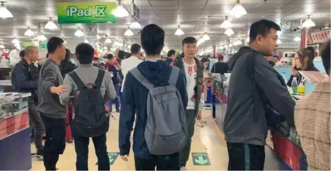 （图为华强北飞扬时代大厦4楼）